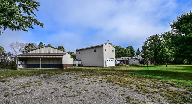 9945 Justen Trail N, Grant, MN 55115