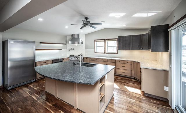 9945 Justen Trail N, Grant, MN 55115