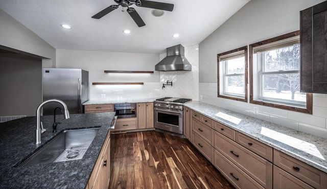 9945 Justen Trail N, Grant, MN 55115