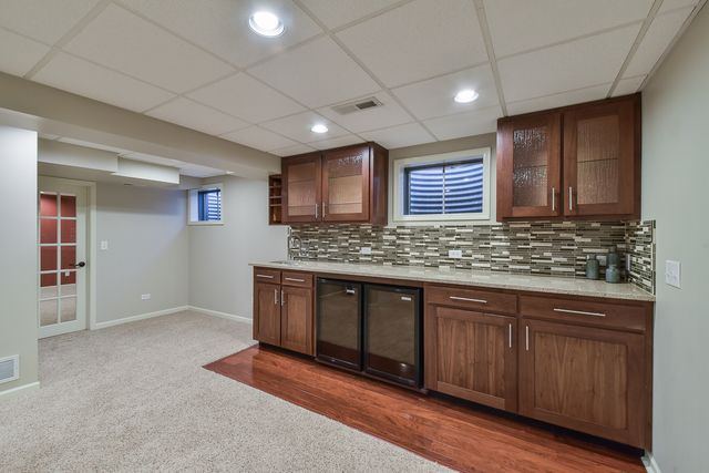 2067 Childs Court, Wheaton, IL 60187