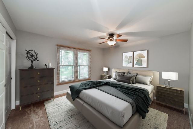 2067 Childs Court, Wheaton, IL 60187
