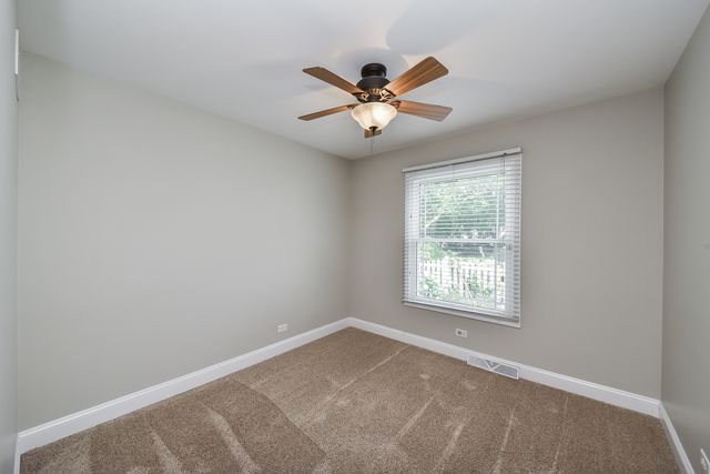 2067 Childs Court, Wheaton, IL 60187