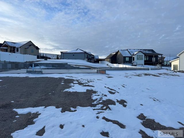 6540 Crown Crescent, Ammon, ID 83406