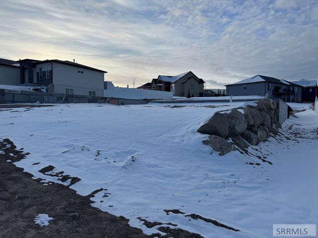 6540 Crown Crescent, Ammon, ID 83406