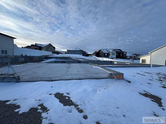 6540 Crown Crescent, Ammon, ID 83406