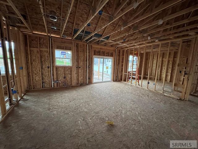 6540 Crown Crescent, Ammon, ID 83406