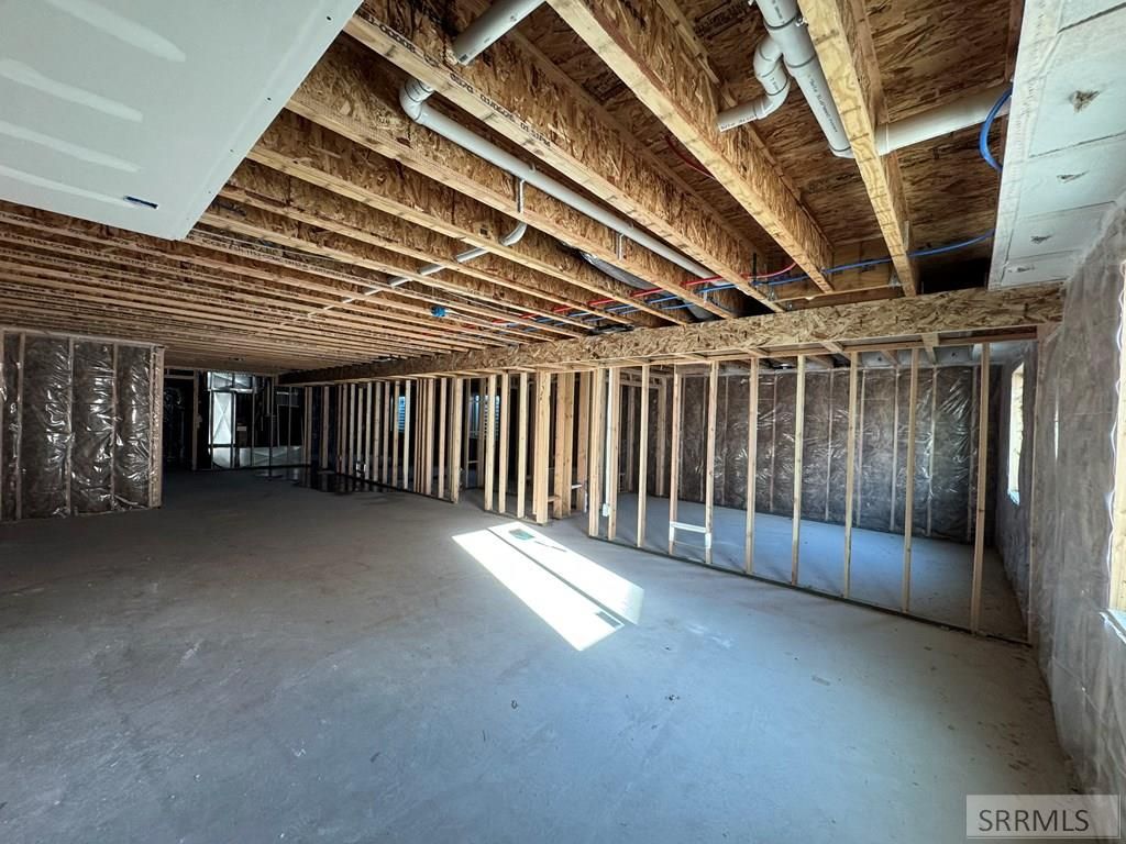 Image 32 of property listing at 6540 Crown Crescent, Ammon, ID 83406