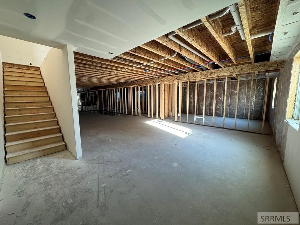 Image 33 of property listing at 6540 Crown Crescent, Ammon, ID 83406