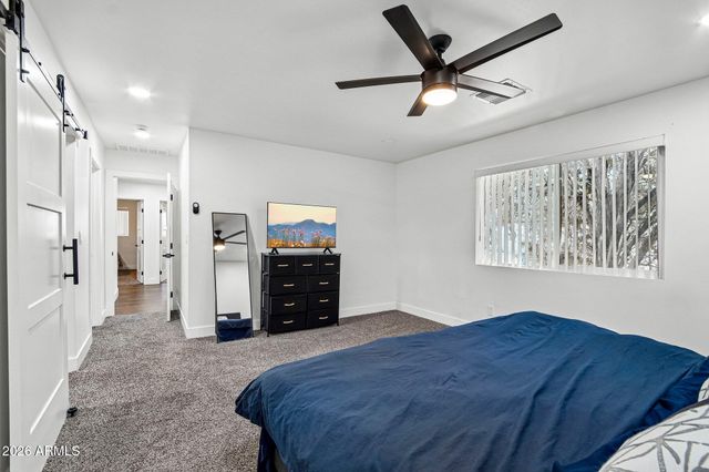 2401 W ECHO Lane, Phoenix, AZ 85021