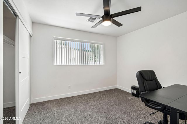 2401 W ECHO Lane, Phoenix, AZ 85021