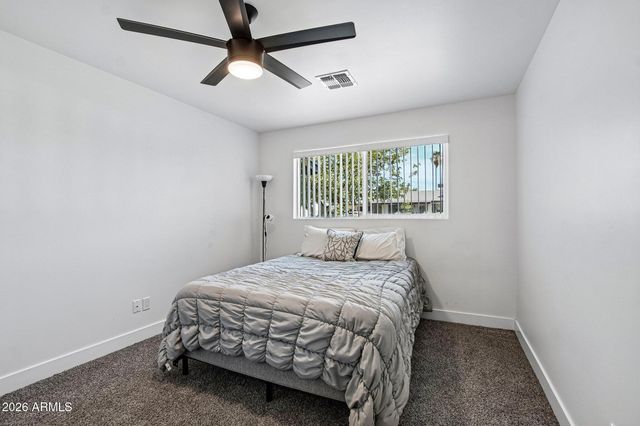 2401 W ECHO Lane, Phoenix, AZ 85021