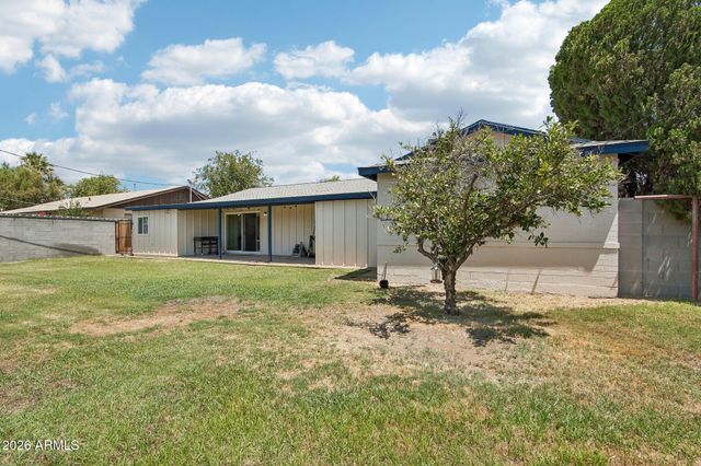 2401 W ECHO Lane, Phoenix, AZ 85021
