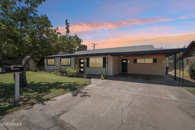 2401 W ECHO Lane, Phoenix, AZ 85021