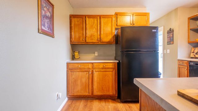 504 N Grand Street, Willow Springs, MO 65793