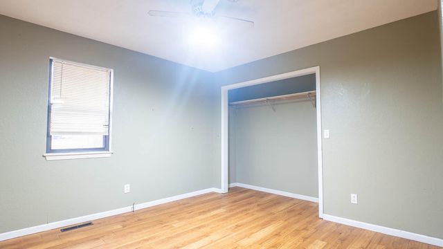 504 N Grand Street, Willow Springs, MO 65793