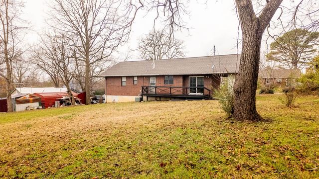 504 N Grand Street, Willow Springs, MO 65793