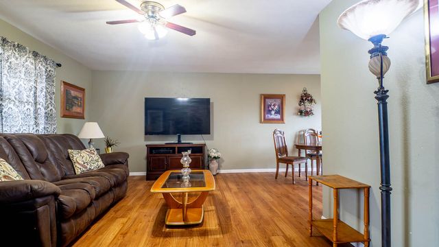 504 N Grand Street, Willow Springs, MO 65793