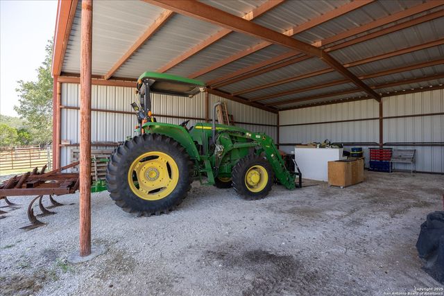 34 Cravey Rd, Boerne, TX 78006