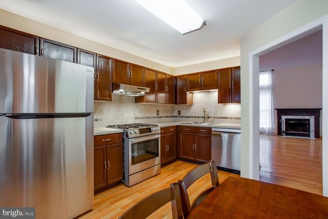 21707 LEATHERLEAF CIR, Sterling, VA 20164