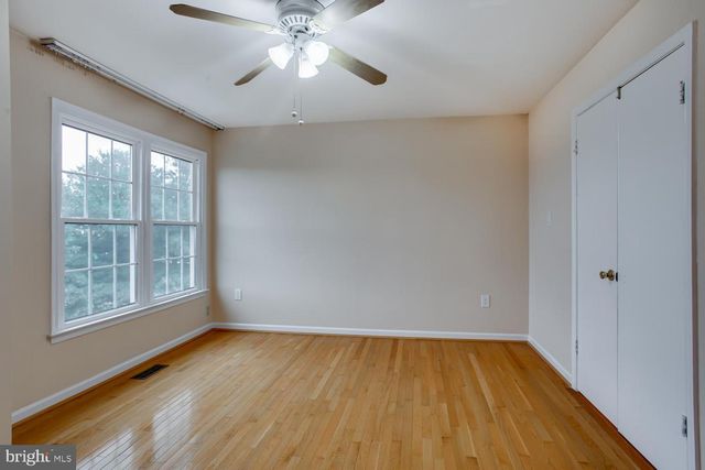 21707 LEATHERLEAF CIR, Sterling, VA 20164