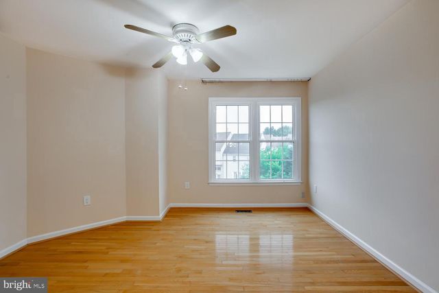 21707 LEATHERLEAF CIR, Sterling, VA 20164