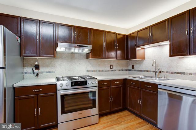 21707 LEATHERLEAF CIR, Sterling, VA 20164