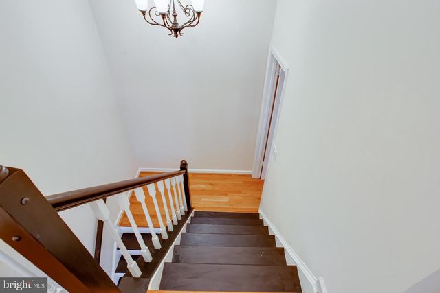21707 LEATHERLEAF CIR, Sterling, VA 20164