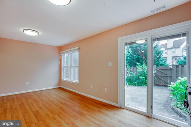 21707 LEATHERLEAF CIR, Sterling, VA 20164