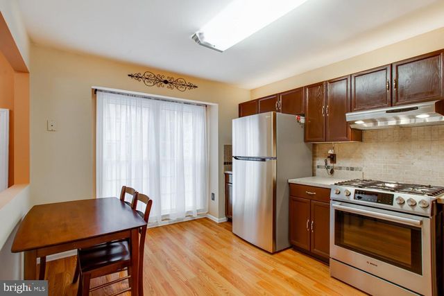 21707 LEATHERLEAF CIR, Sterling, VA 20164