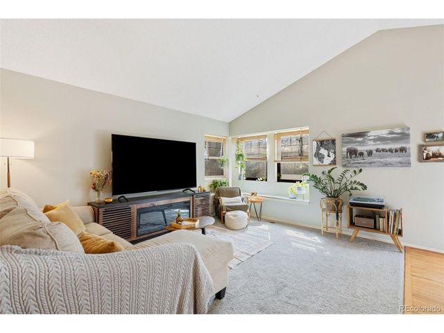 1125 Greenbrier Dr, Colorado Springs, CO 80916