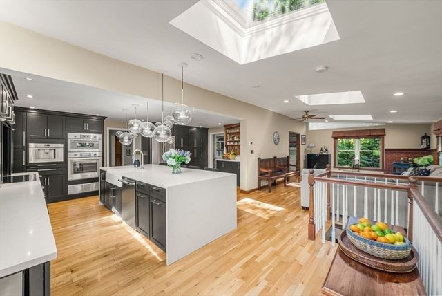 44 Gilmore Rd, Southborough, MA 01772