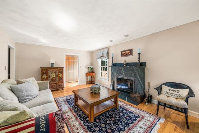 44 Gilmore Rd, Southborough, MA 01772