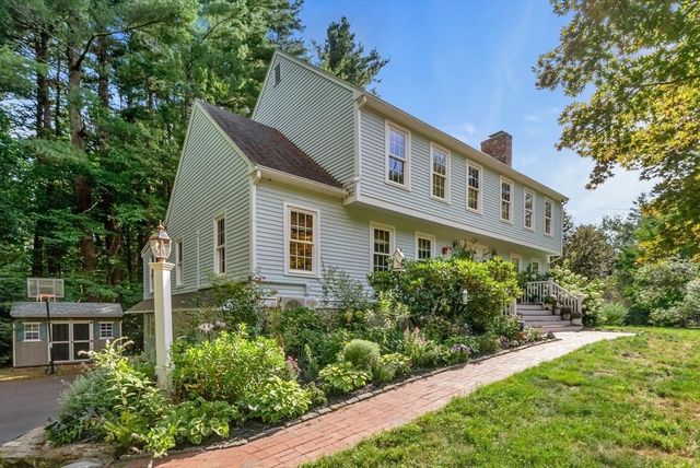 44 Gilmore Rd, Southborough, MA 01772
