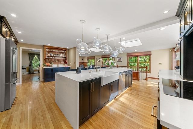 44 Gilmore Rd, Southborough, MA 01772