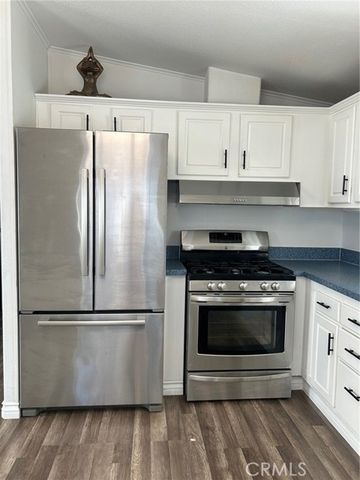 327 W Wilson 82, Costa Mesa, CA 92627