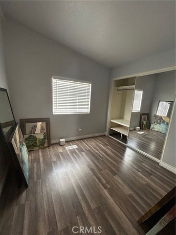 327 W Wilson 82, Costa Mesa, CA 92627