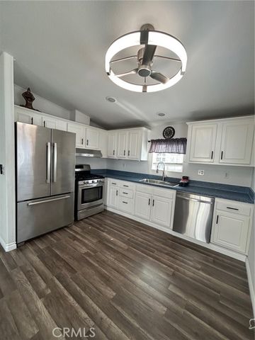 327 W Wilson 82, Costa Mesa, CA 92627