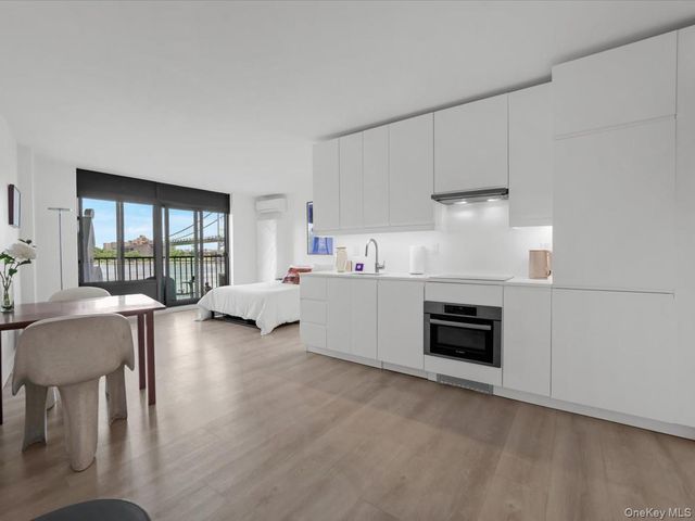 25-40 shore Boulevard, Astoria, NY 11020