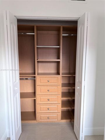 5460 W 21st Ct 413, Hialeah, FL 33016