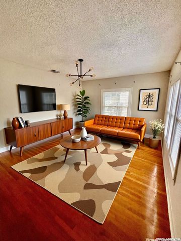 307 FURR DR, San Antonio, TX 78201