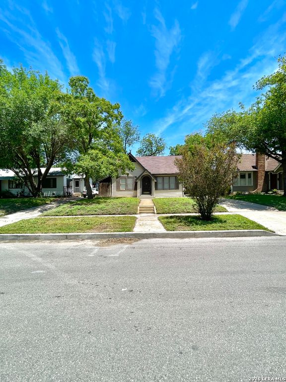 307 FURR DR, San Antonio, TX 78201