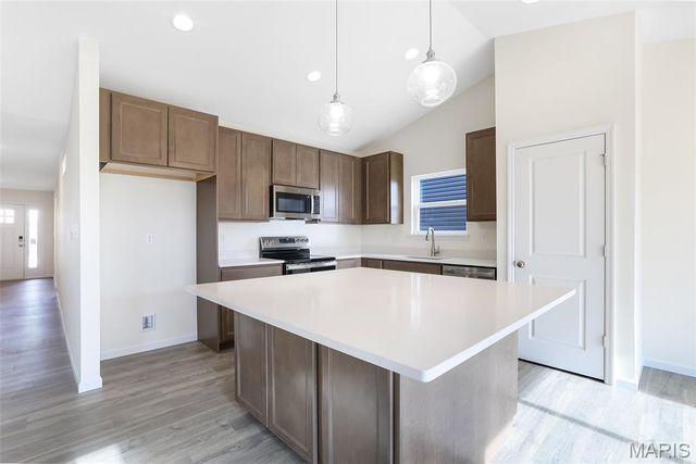 16787 River Stone Drive, Florissant, MO 63031