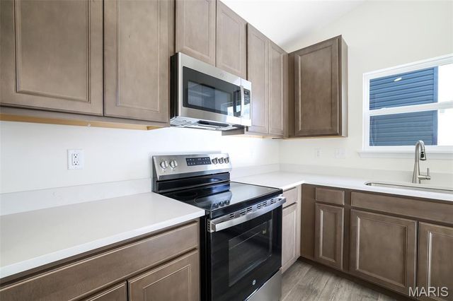 16787 River Stone Drive, Florissant, MO 63031