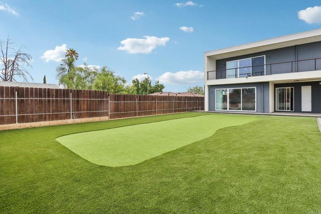 139 41 Almond St, Fallbrook, CA 92028