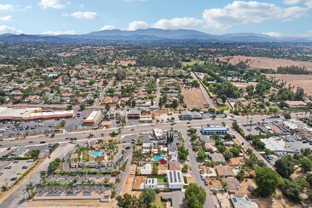 139 41 Almond St, Fallbrook, CA 92028