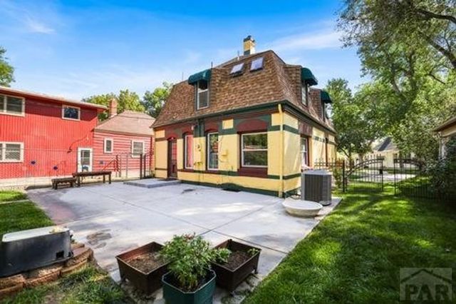 2307 N Greenwood St, Pueblo, CO 81003