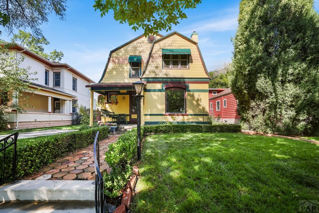 2307 N Greenwood St, Pueblo, CO 81003