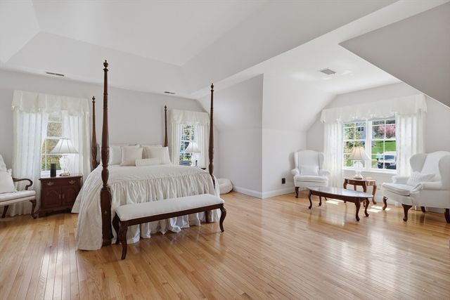 34 Joseph Road, Shrewsbury, MA 01545
