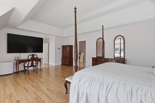 34 Joseph Road, Shrewsbury, MA 01545