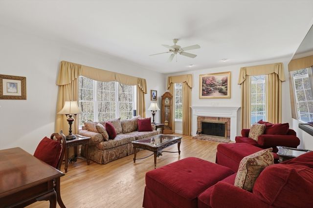 34 Joseph Road, Shrewsbury, MA 01545